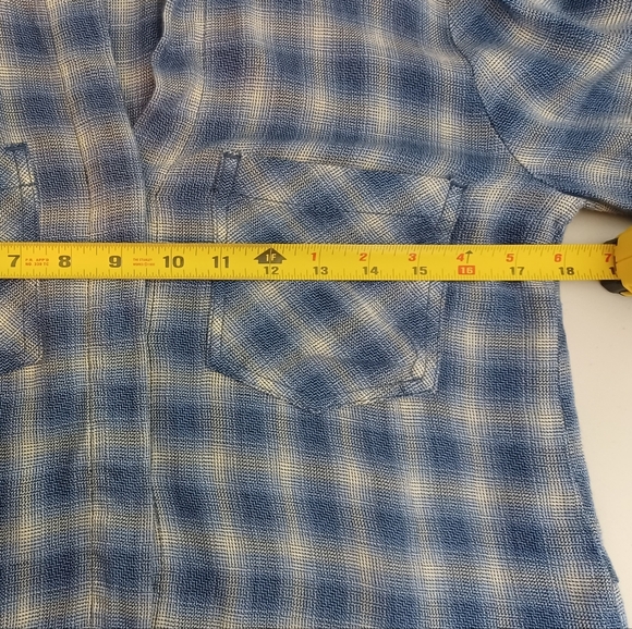 Bella Dahl Beachy Slit Back Plaid Button Down Front Shirt - Picture 9 of 13